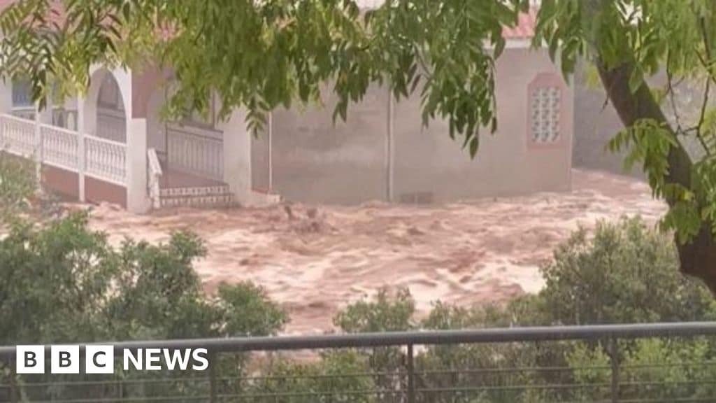 Floods trap people in cars in Spain's Catalonia region